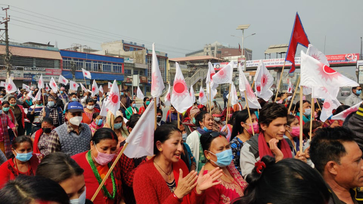 नेकपा ओली पक्षको सभामा जान कार्यकर्ताहरु बुटवल आउने क्रम सुरु 